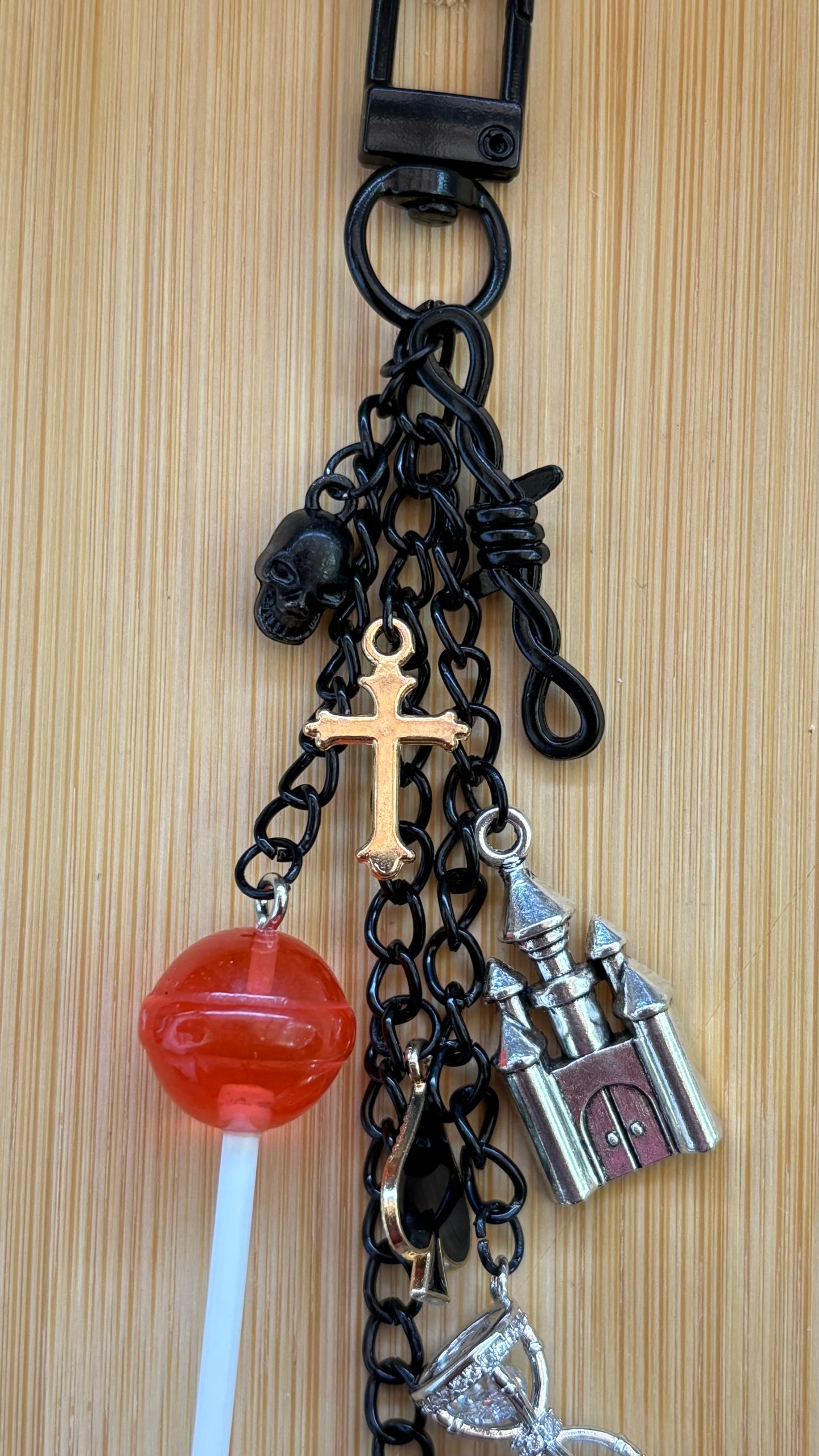 Deluxe House Of The Lords Charm