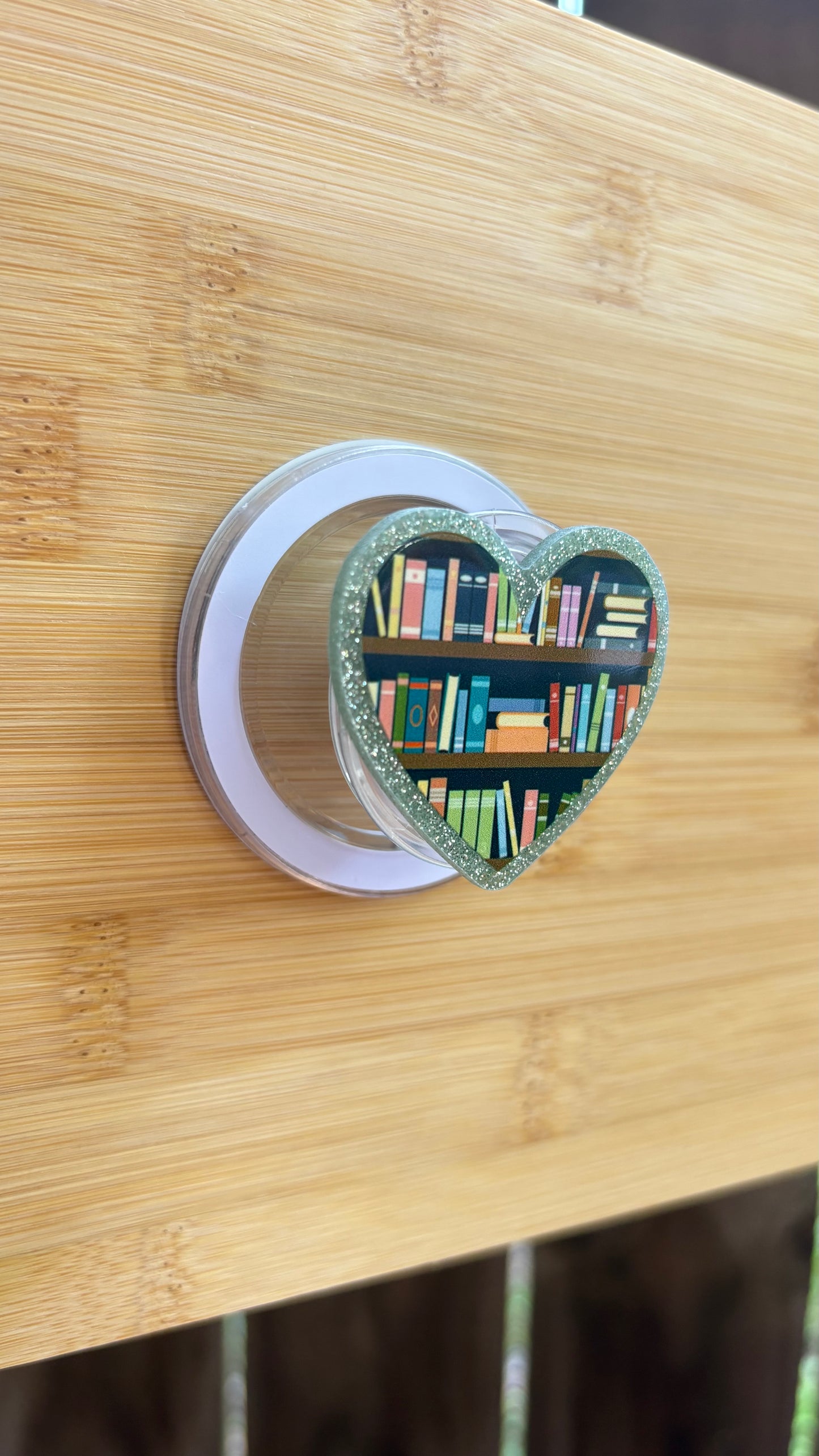 Heart Bookshelf Magnetic Grip