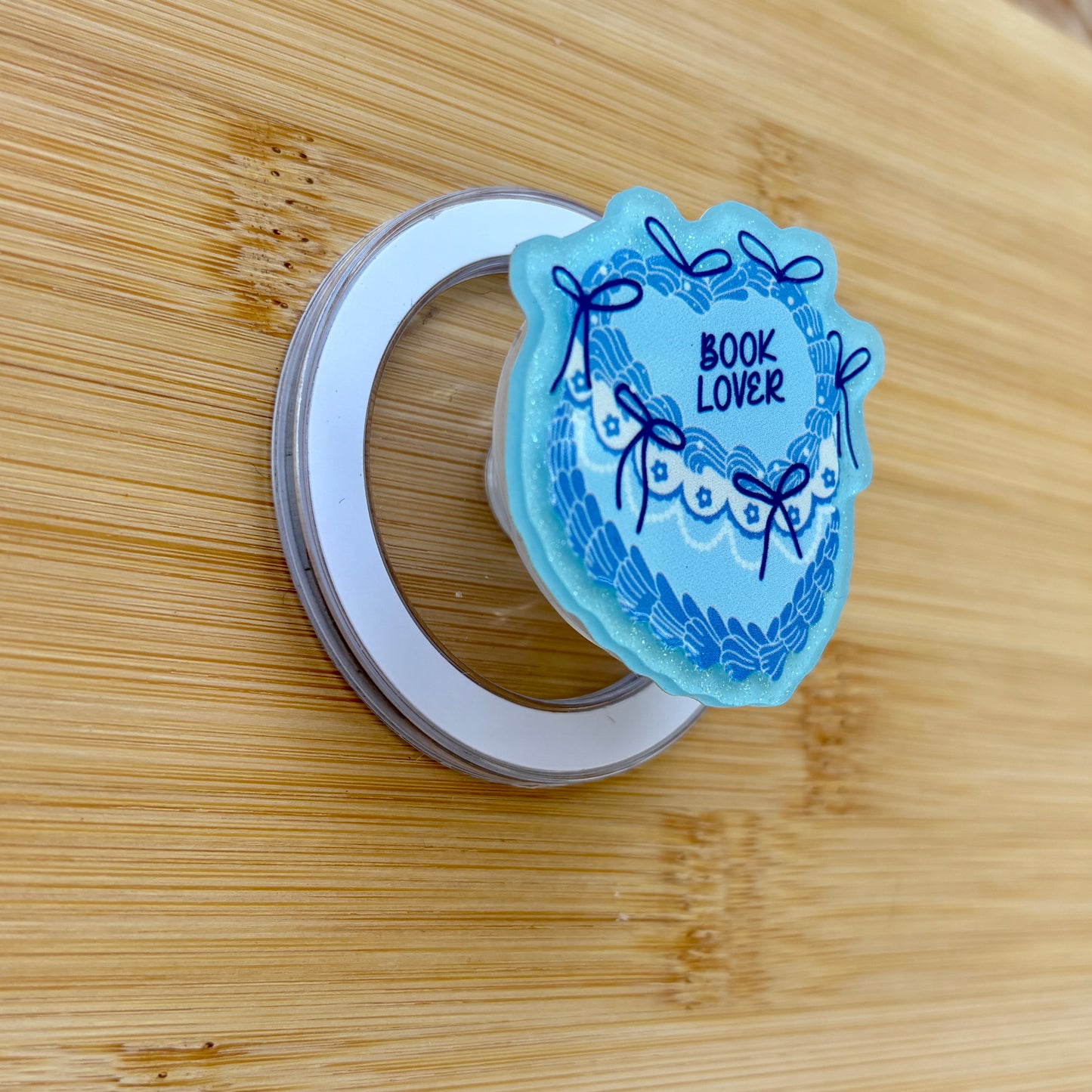 Book Lover Bow Cake Magnetic Grip | Kindle & Phone Holder, Compatible With MagSafe Devices