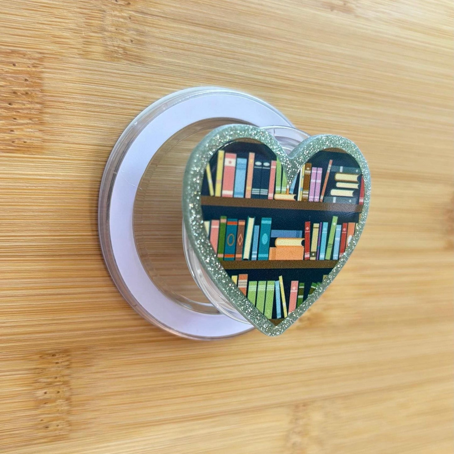 Heart Bookshelf Magnetic Grip