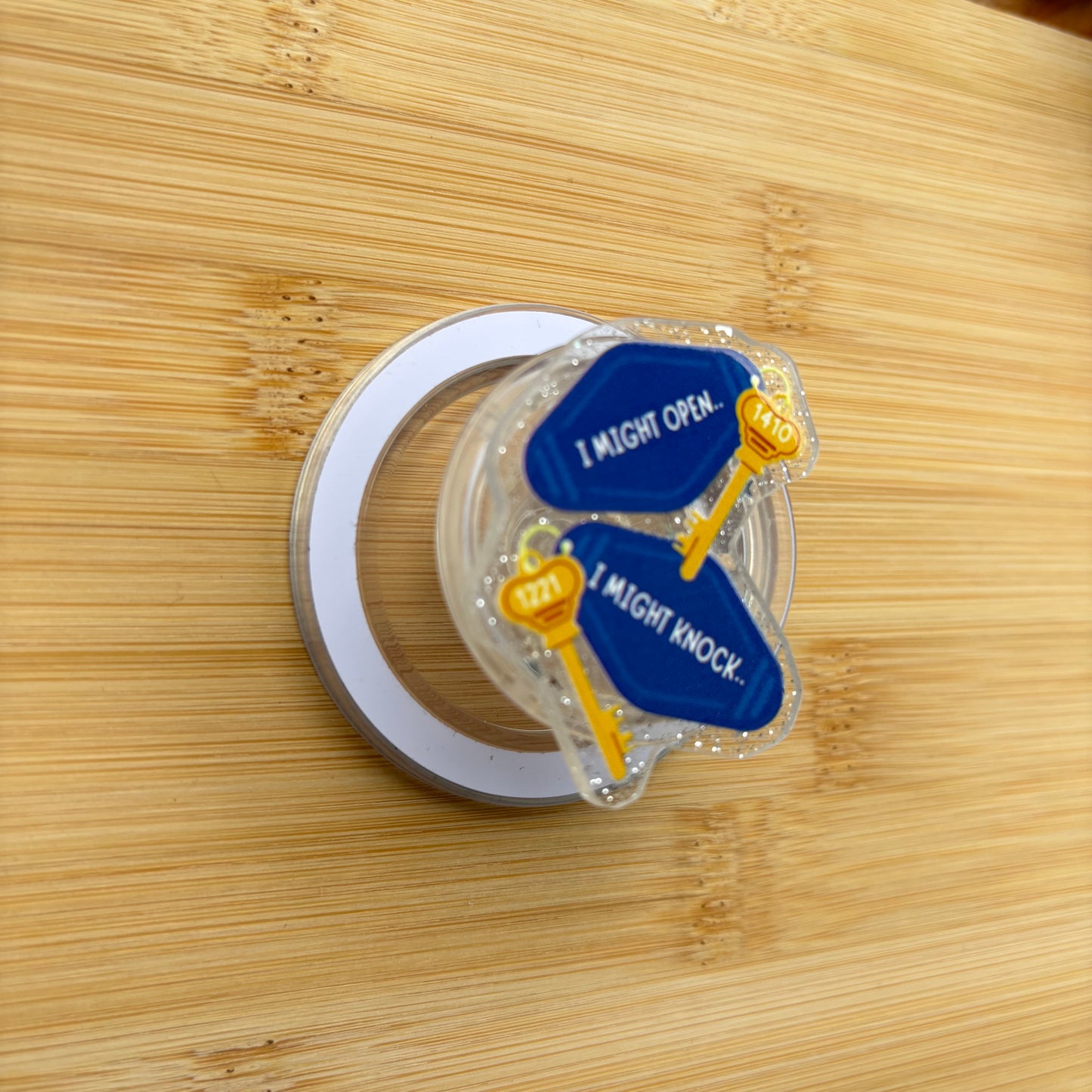 Hollanov Magnetic Grip | Kindle & Phone Holder, Compatible With MagSafe Devices