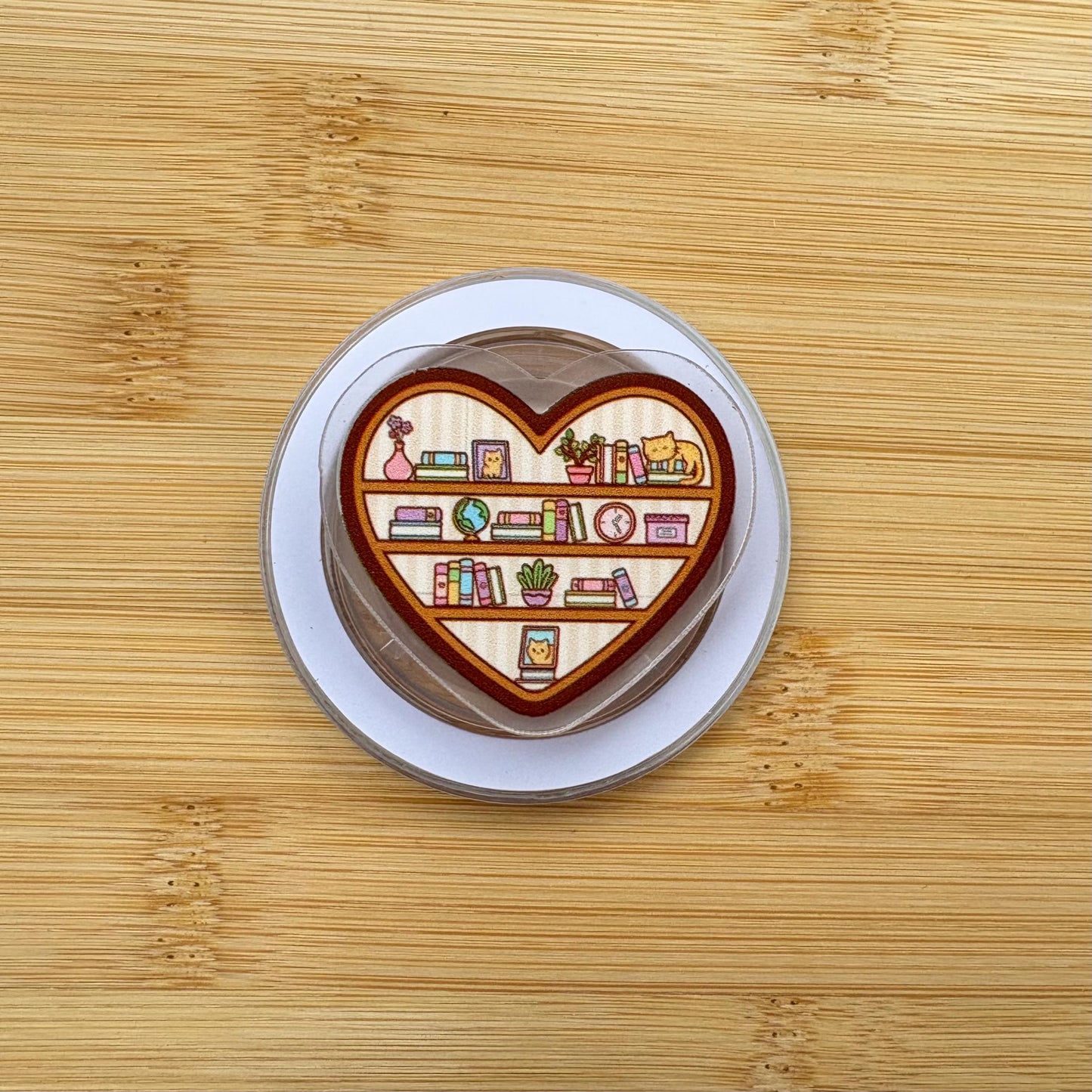 Cozy Heart Shelf Magnetic Grip