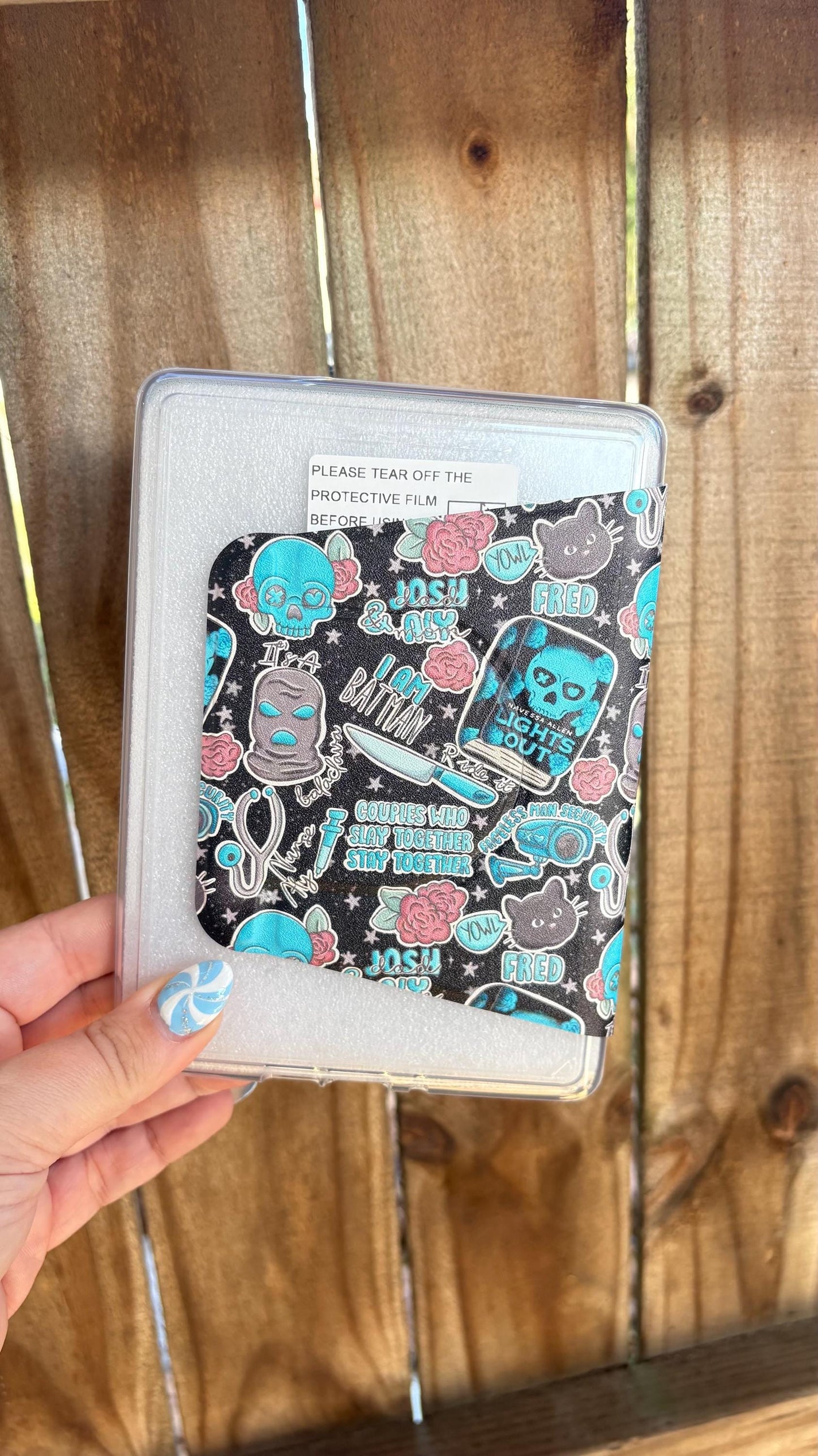 Magnetic Removable Cover 4-in-1 Kindle Case - Lights Out